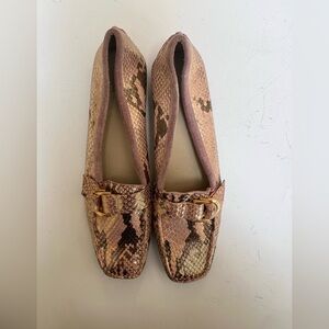 Stewart Weitzman Elegant Gold Snake Print Women's Loafers s